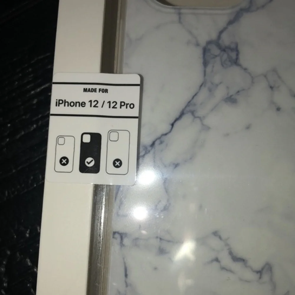 GUESS IPhone 12 /12 Pro Hardshell case Marbled‎ Print